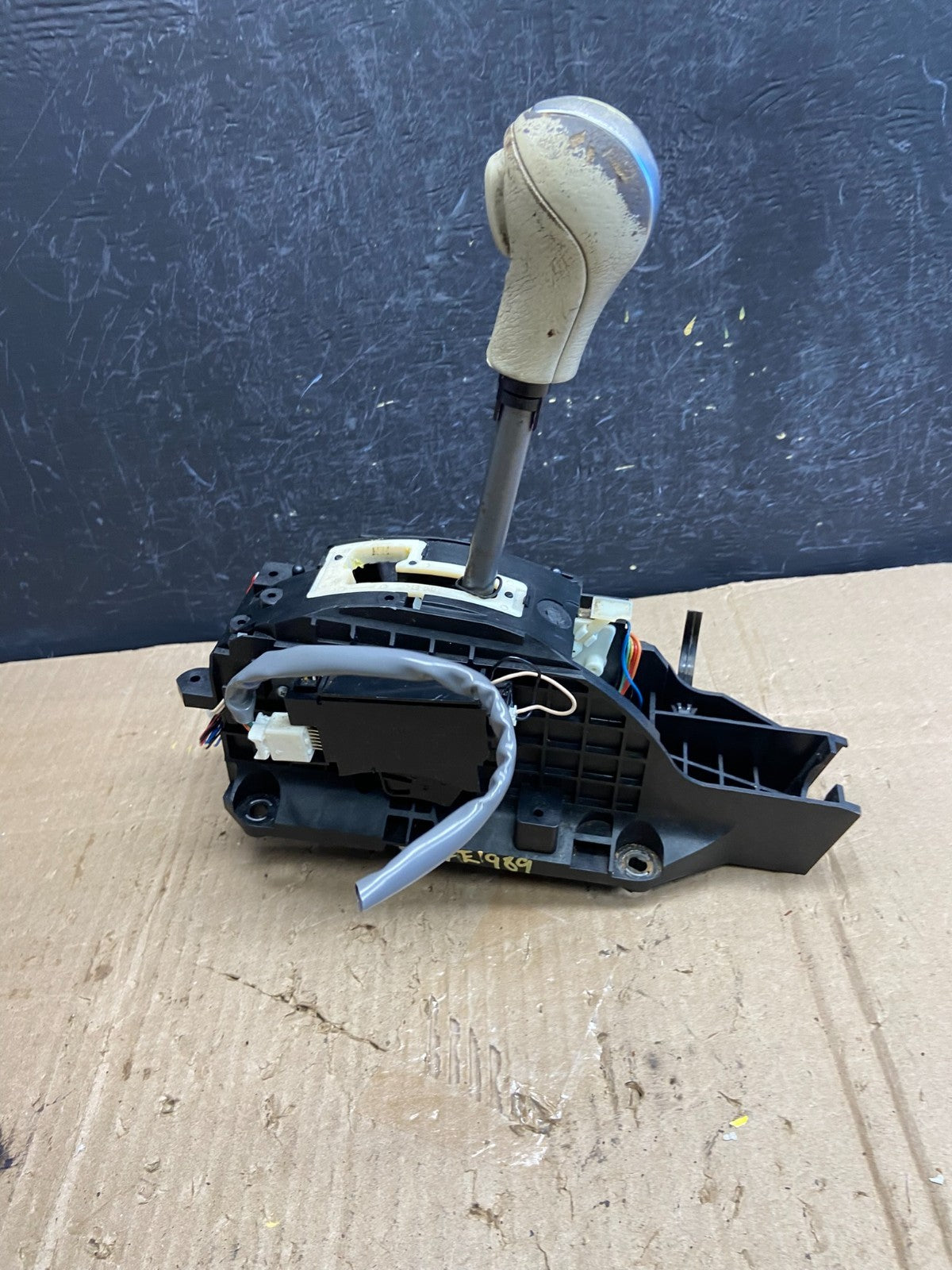 2011 - 2024 INFINITI QX80 QX56 AT Transmission Floor Gear Shifter w Knob AE19892