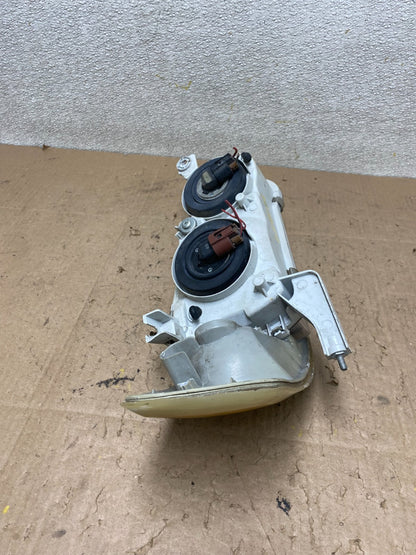 2001 2002 Toyota Corolla Left Driver LH Side Halogen Headlight W1090 DW9