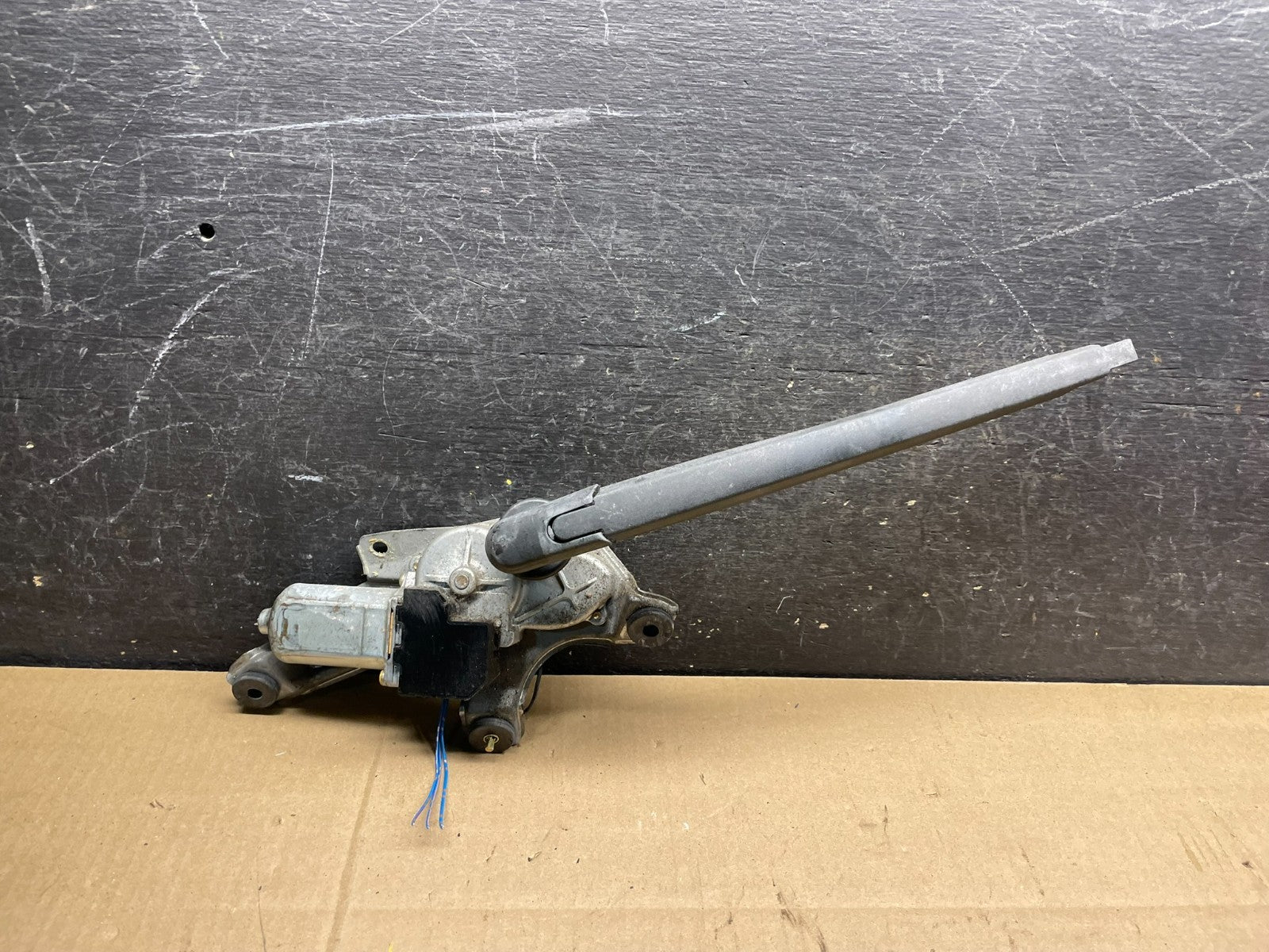 2011-2020 Toyota Sienna Rear Windshield Washer Wiper Motor w6777 DG0