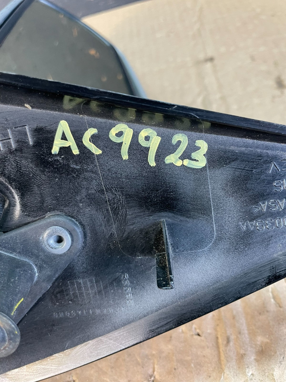 2005 to 2011 Cadillac STS Left Driver LH View Door Mirror AC9923 DW11
