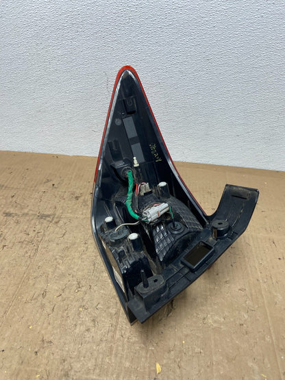 2018 to 2021 Subaru XV Crosstrek Right Passenger RH  Tail Light Oem ac0246 DG4