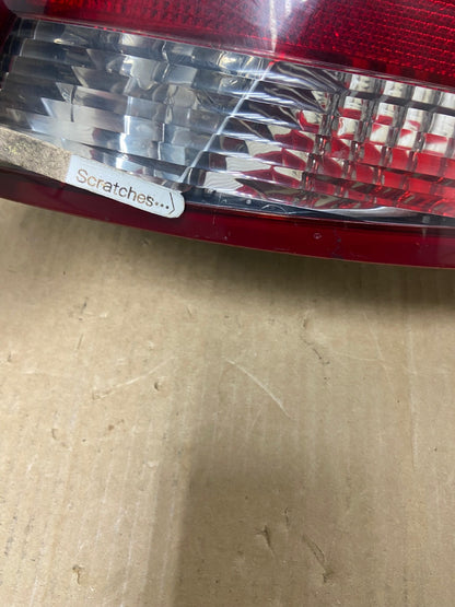 2004 2005 2006 2007 Ford Taurus Right Passenger Side Tail Light AG2018 LK4