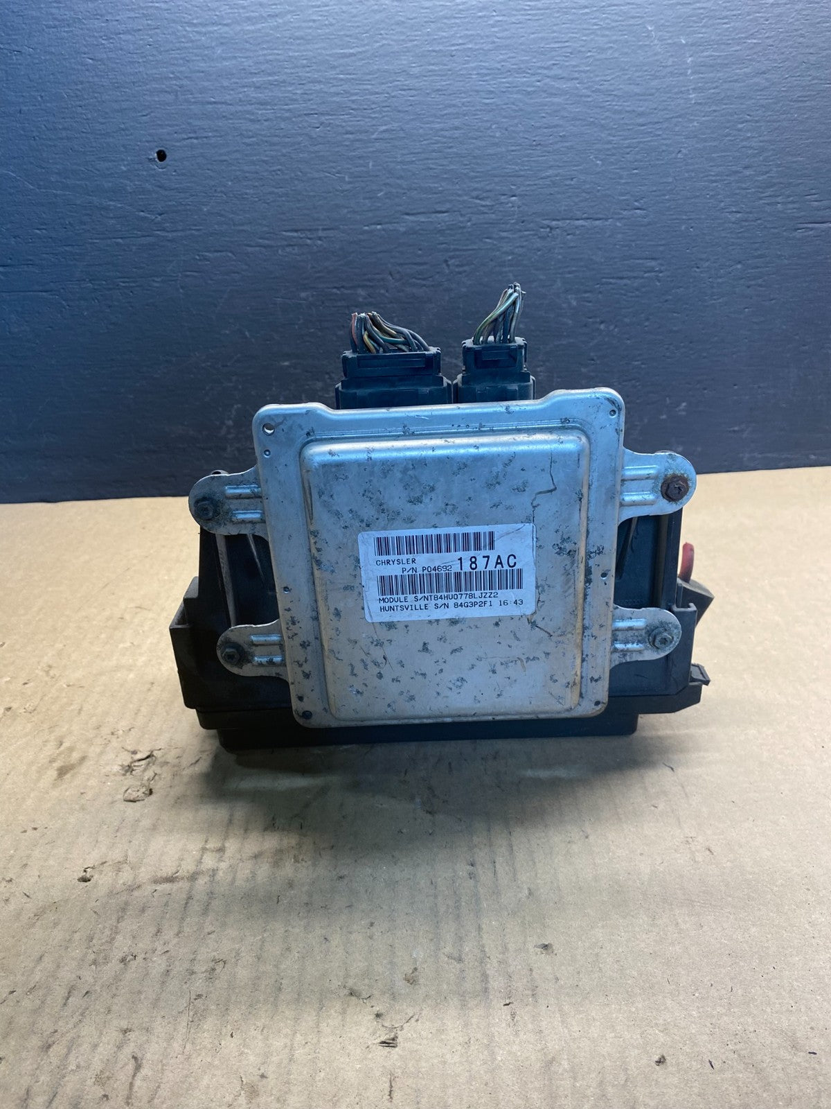 2008 Dodge Durango Multifunction Unit Module Fuse Box Body Control Oe AC0667 DG4