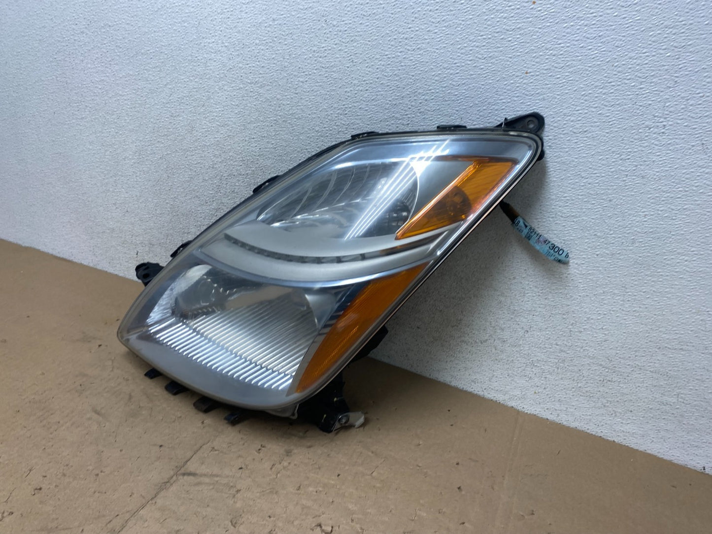2006-2009 Toyota Prius Left Driver LH Side Blue Headlight Halogen AG5551 DW1