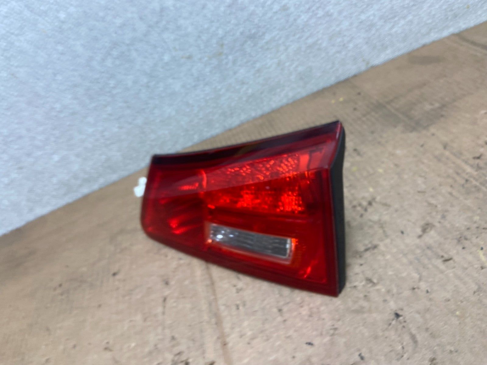 2006 - 2008 Lexus Is250 Is350 Right Passenger RH Inner Tail Light Oem AA6679 DW1