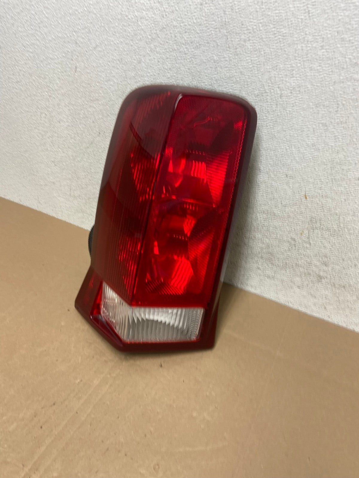 2002 to 2006 Cadillac Escalade Left Driver Side Tail Light AE4919 LK1