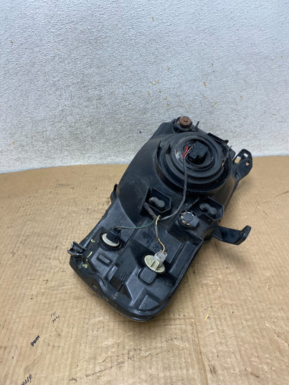 2000 to 2004 Mitsubishi Montero Pajero Right Passenger RH Headlight AI8004 DW9