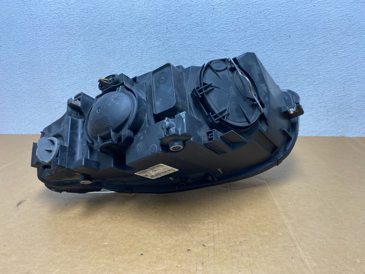 2005 2006 2007 2008 Audi A4 Right Passenger RH Halogen Headlight AD8947 DW6