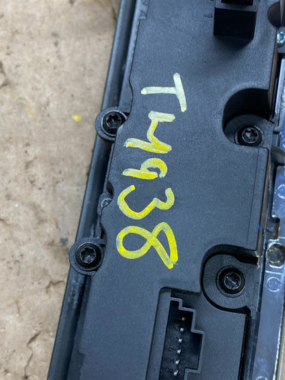 2005 - 2007 Mercedes C230 C240 Center Console Switch Control Unit T4938 DG7