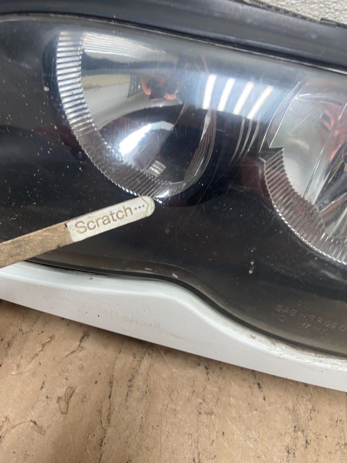 2002 to 2005 BMW 3 E46 Sedan Left Driver LH Halogen OEM Headlight R3123 DW3