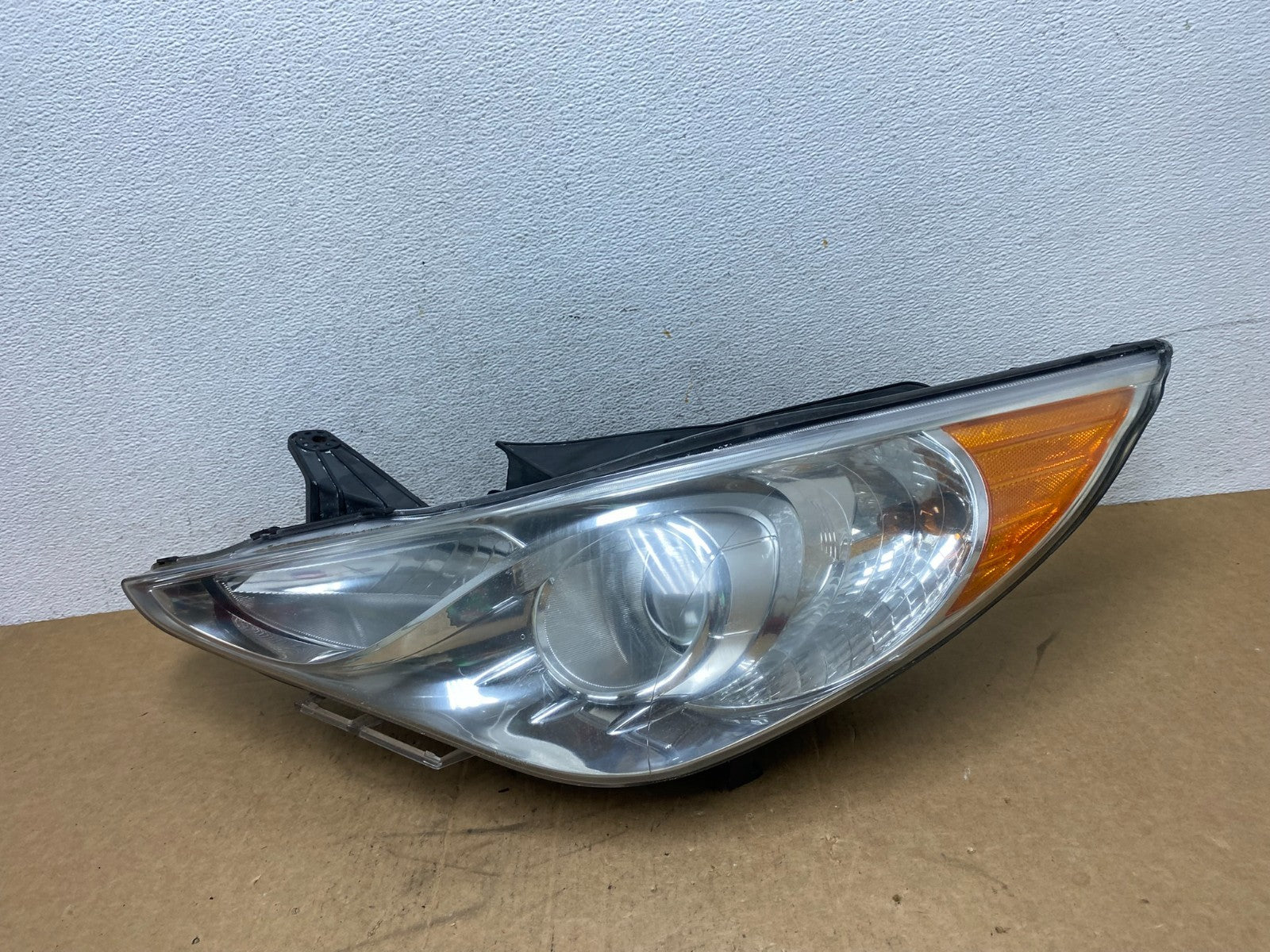 2011 - 2014 Hyundai Sonata Left Driver Lh Side Headlight Halogen AD6287 DW0