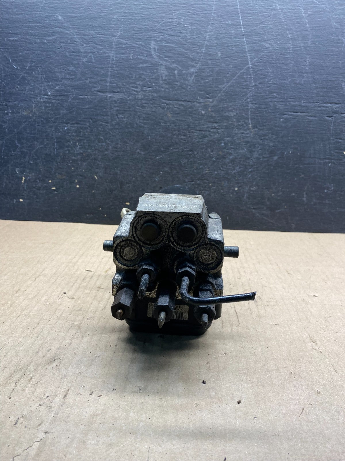 2003 2007 Ford E250 E350 Anti-Lock ABS Antilock Brake Pump AG9681 DG5