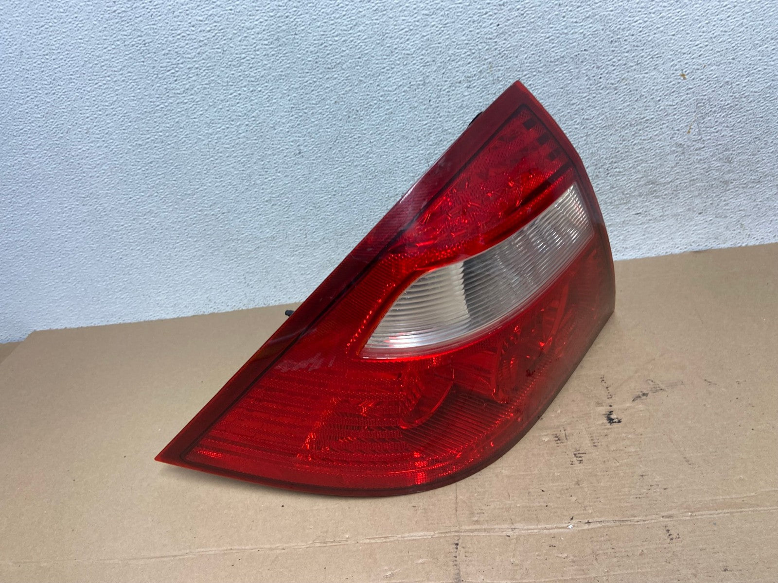 2005 2006 2007 Ford Five Hundred Left Driver Lh Side Tail Light AF4399 LK2