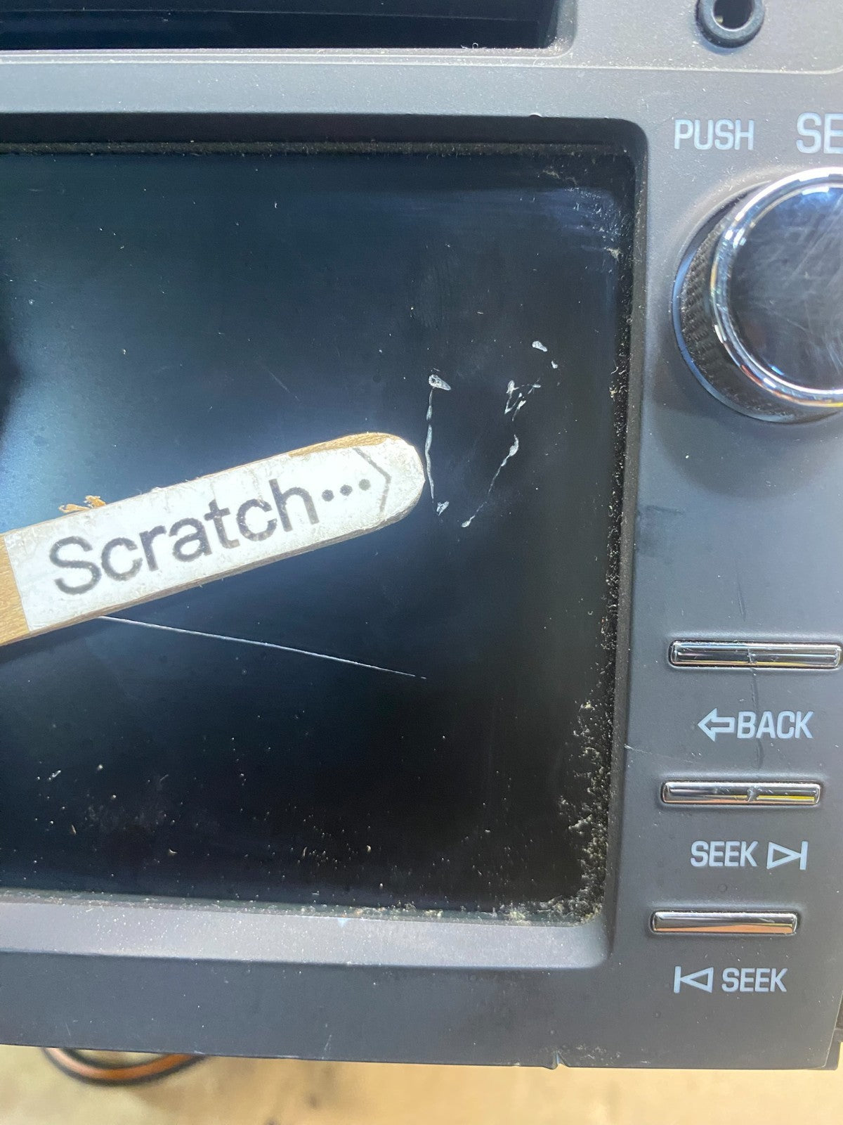 2013 to 2017 Chevrolet Traverse Am Fm Cd Player Radio Screen Display AE7811 DW1