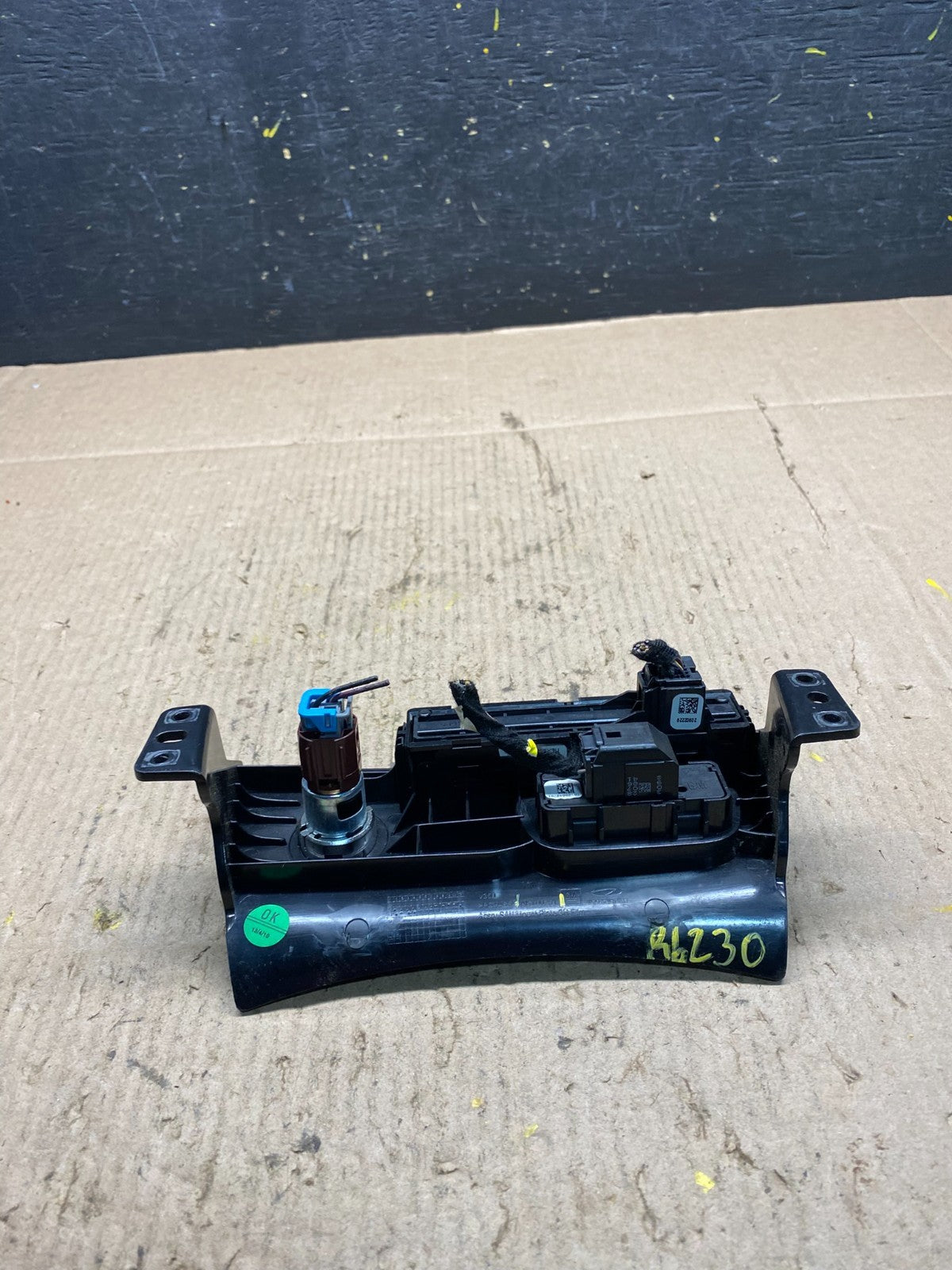 2013 2014 2015 Chevrolet Malibu Hazard Relay Switch Traction Control r6230 DG5