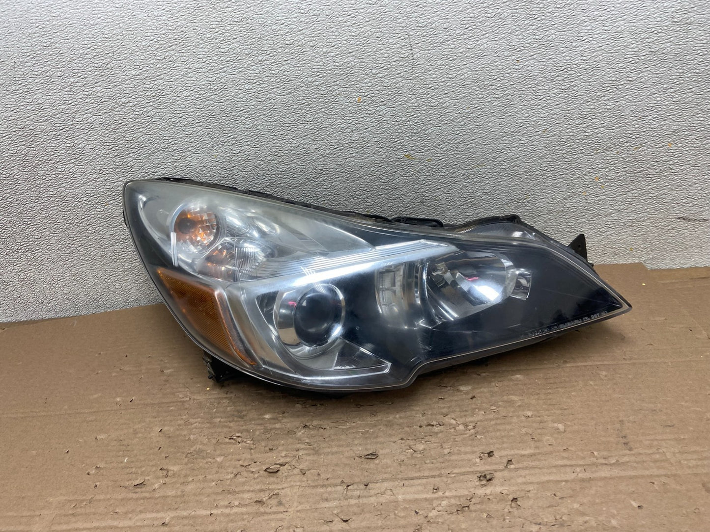2013 - 2014 Subaru Legacy Outback Right Passenger Headlight AB1602 DW0