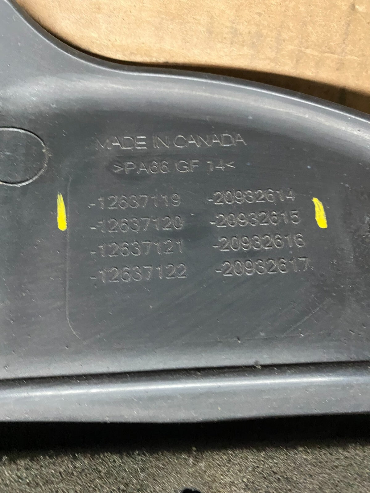 2010 to 2012 Chevrolet Equinox V6 VVT Plastic Engine Cover Shield G2889 DG18