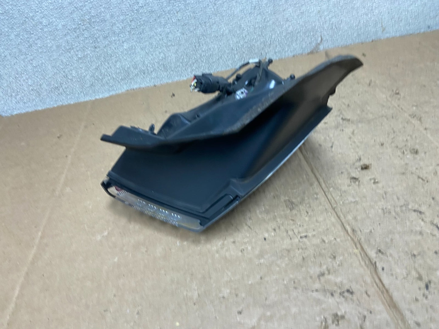 2019 to 2023 Jeep Cherokee Right Passenger RH Side LED Tail Light OEM AA4017 DW4