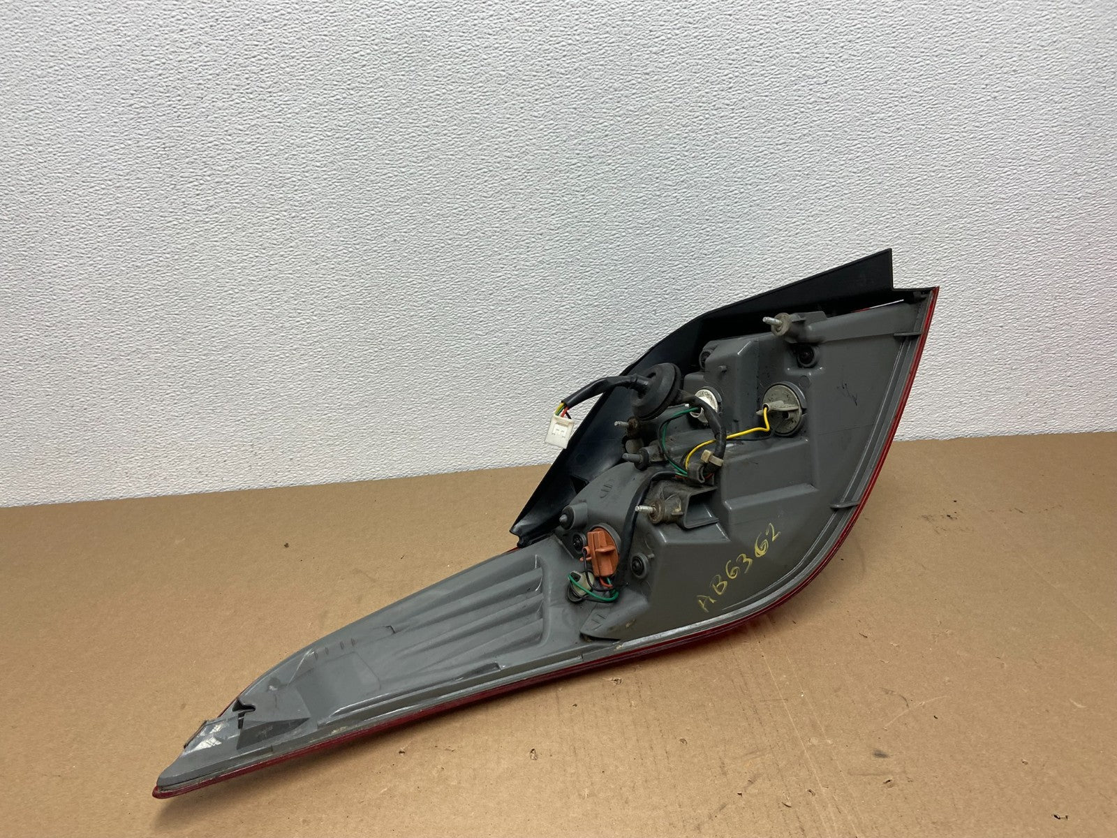 2011 2012 2013 Hyundai Elantra Sedan Right Passenger Tail Light OEM AB6362 DW6