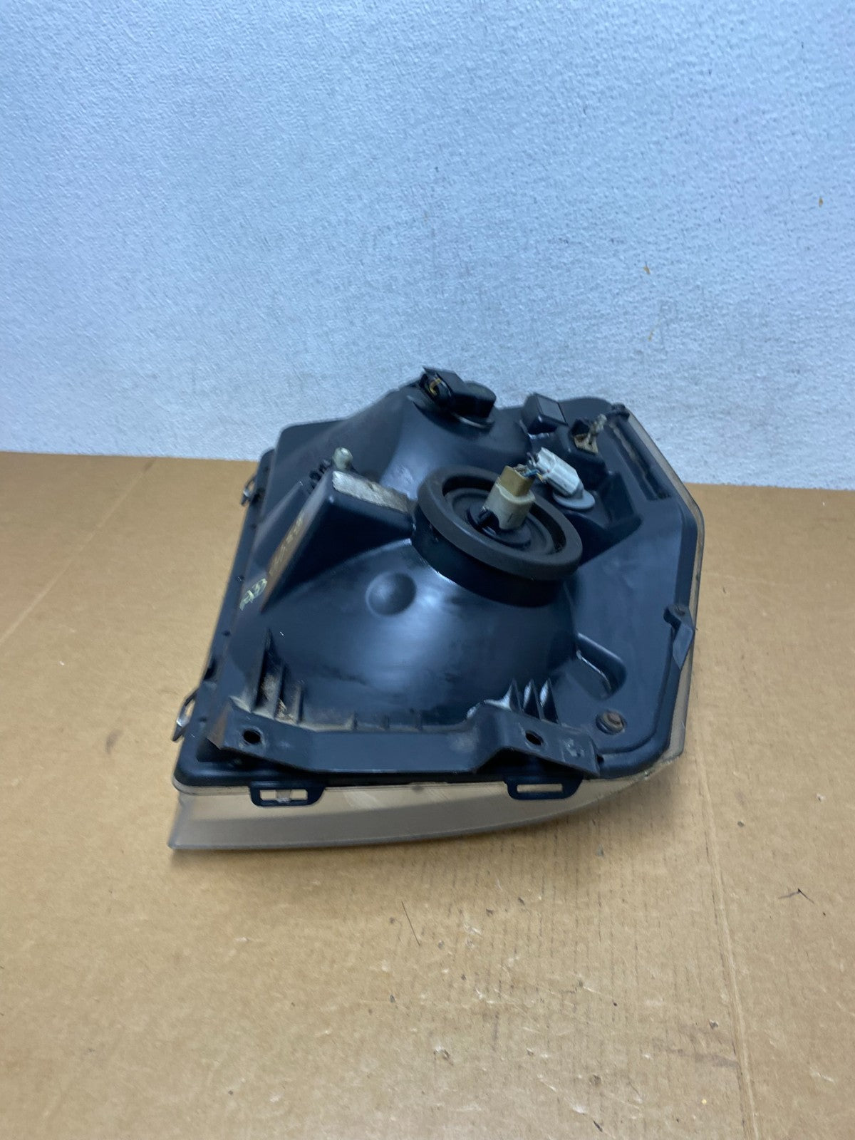 2008-2014 Ford Econoline E150 E250 E350 Right Passenger Headlight AD9158 DW6