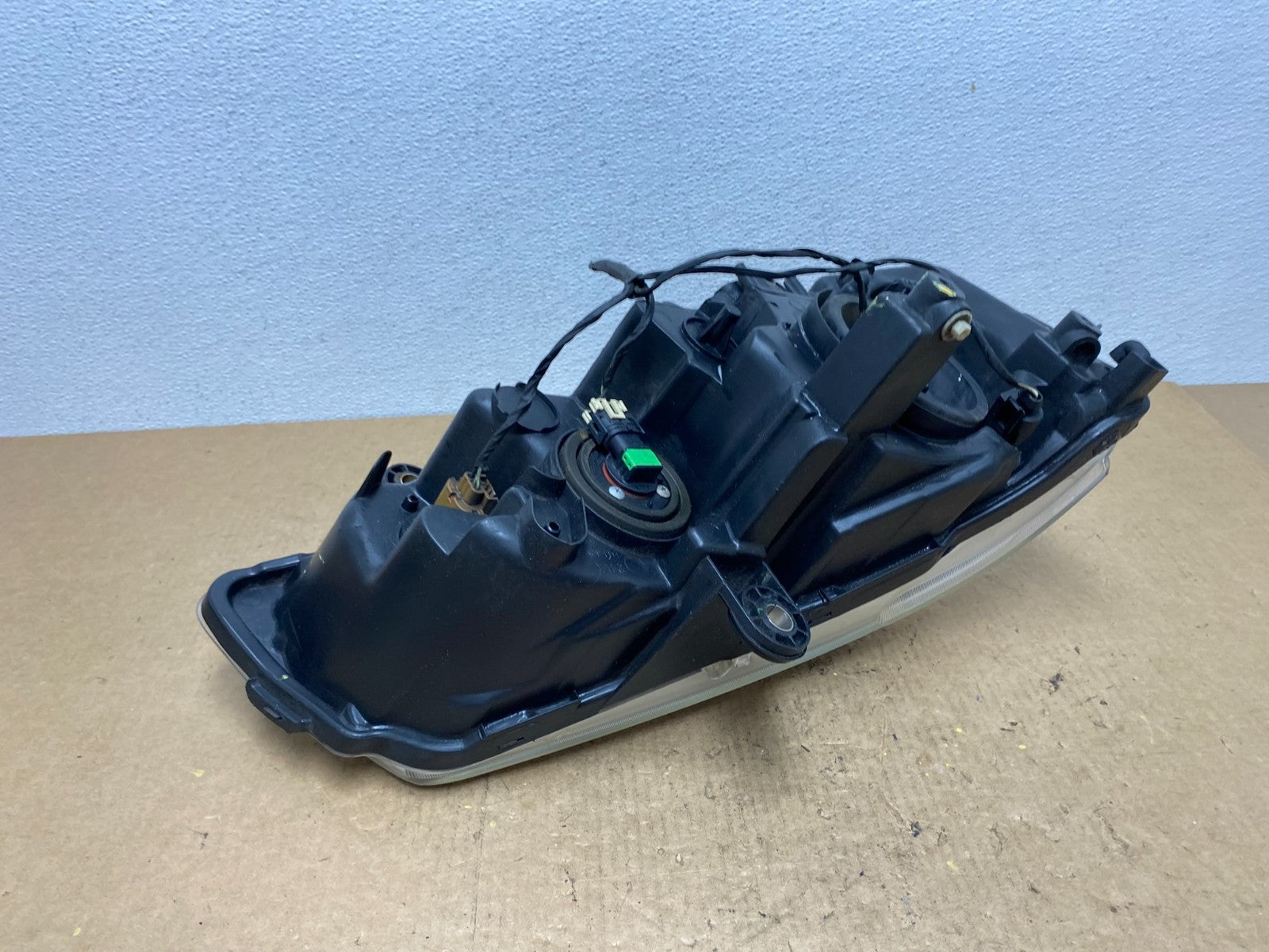 2008 to 2016 Chrysler Town and Country Left Driver Lh Side Headlight AC3626 DW5