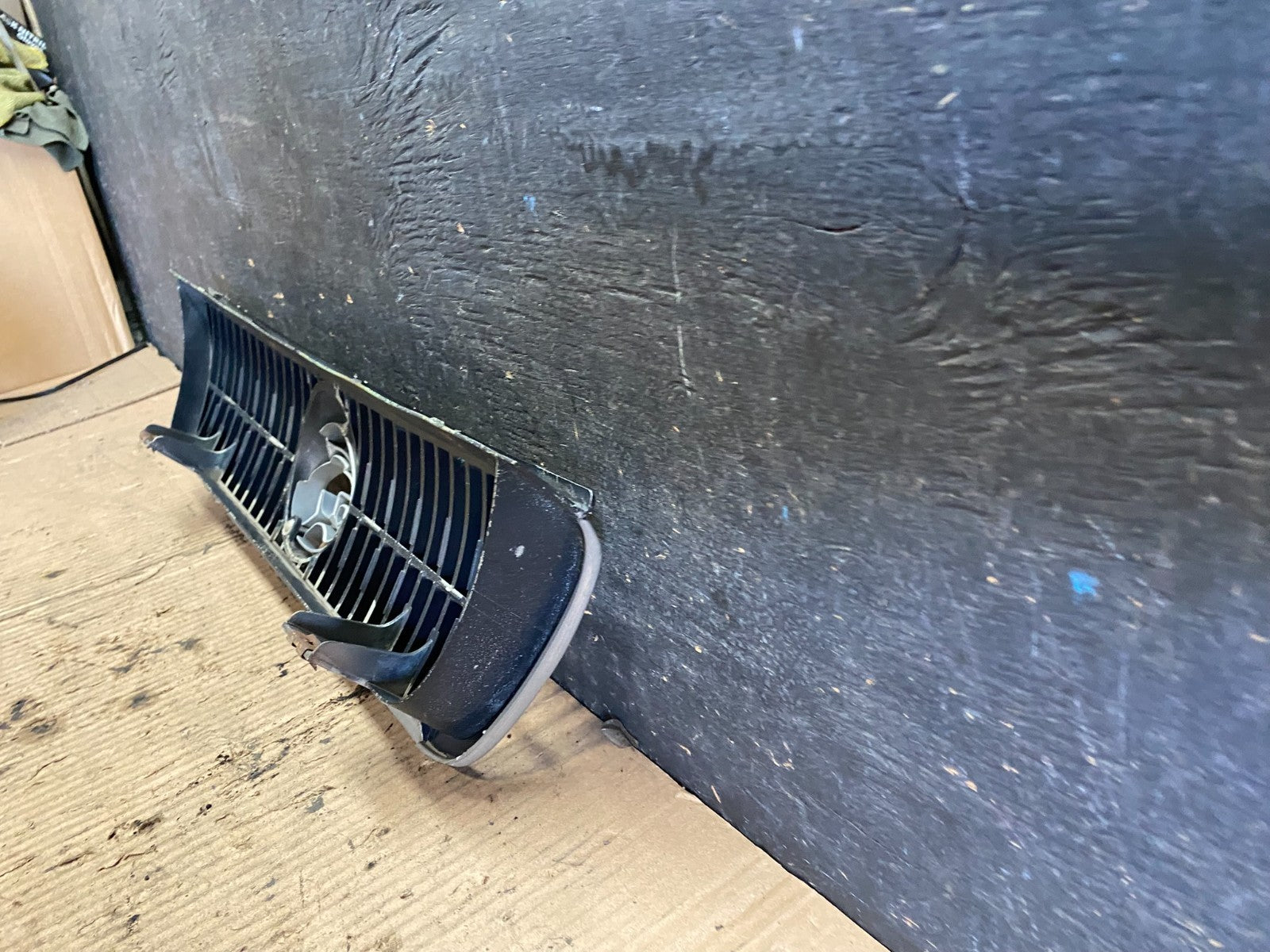 1991 1992 1993 Mercury Cougar Front Upper Grille Grill Q0374 DG7