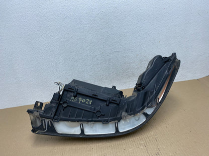 2005 to 2011 Lincoln Town Car Right Passenger Rh Side Headlight AE7028 DW8