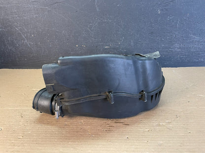 2013 - 2016 BMW 650i F06 Right Air Intake Cleaner Filter Box AF3481 DG3
