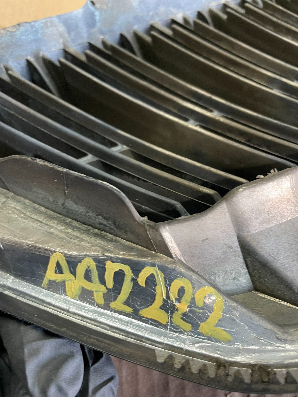 2004-2009 Lexus RX350 RX330 Front Grill Grille OEM aa2222 DG9