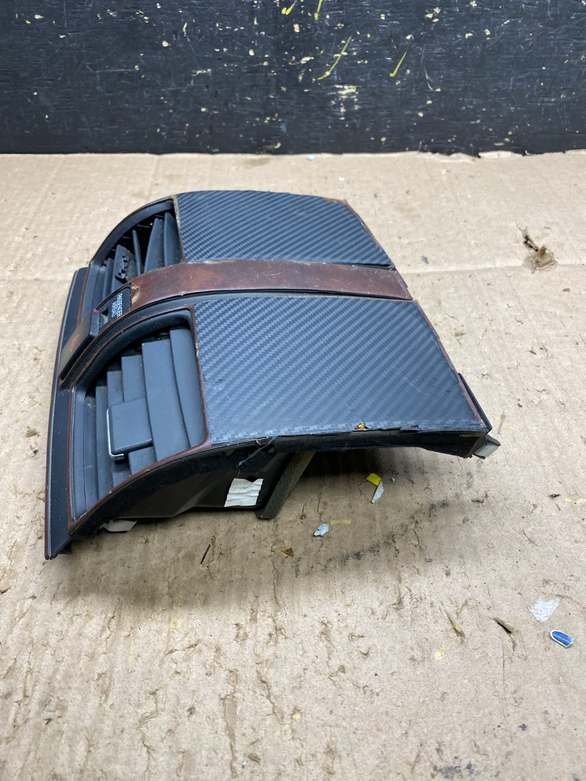 2007 to 2011 Honda CRV CR-V Front Center Panel Clock Air Vent Y7991 DG5