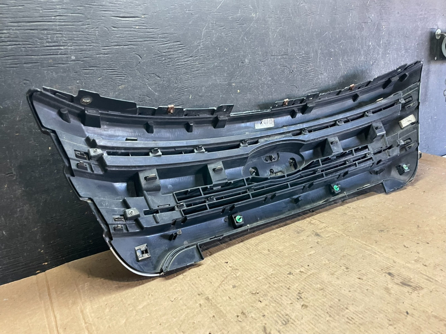 2011 to 2015 Ford Explorer Upper Front Grill Grille Oem Z8141 DG10