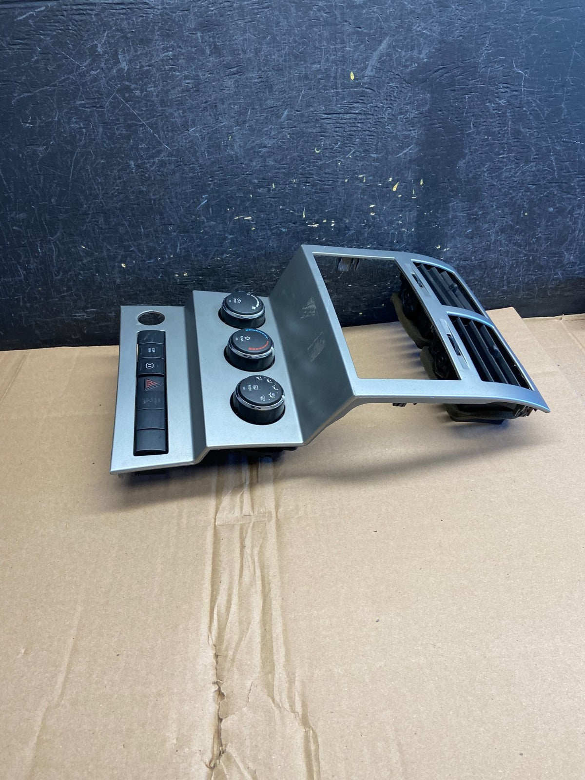 2007 to 2012 Dodge Nitro Dash Climate Temperature Control Radio Bezel ai5939 DG2