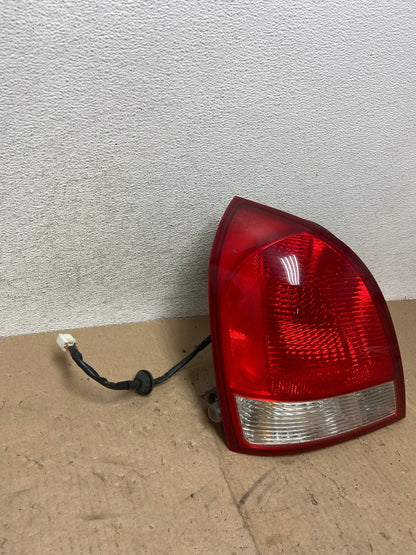 2001-2003 Sedan Hyundai Elantra Left Driver Lh Side Tail Light AG4929 LK2