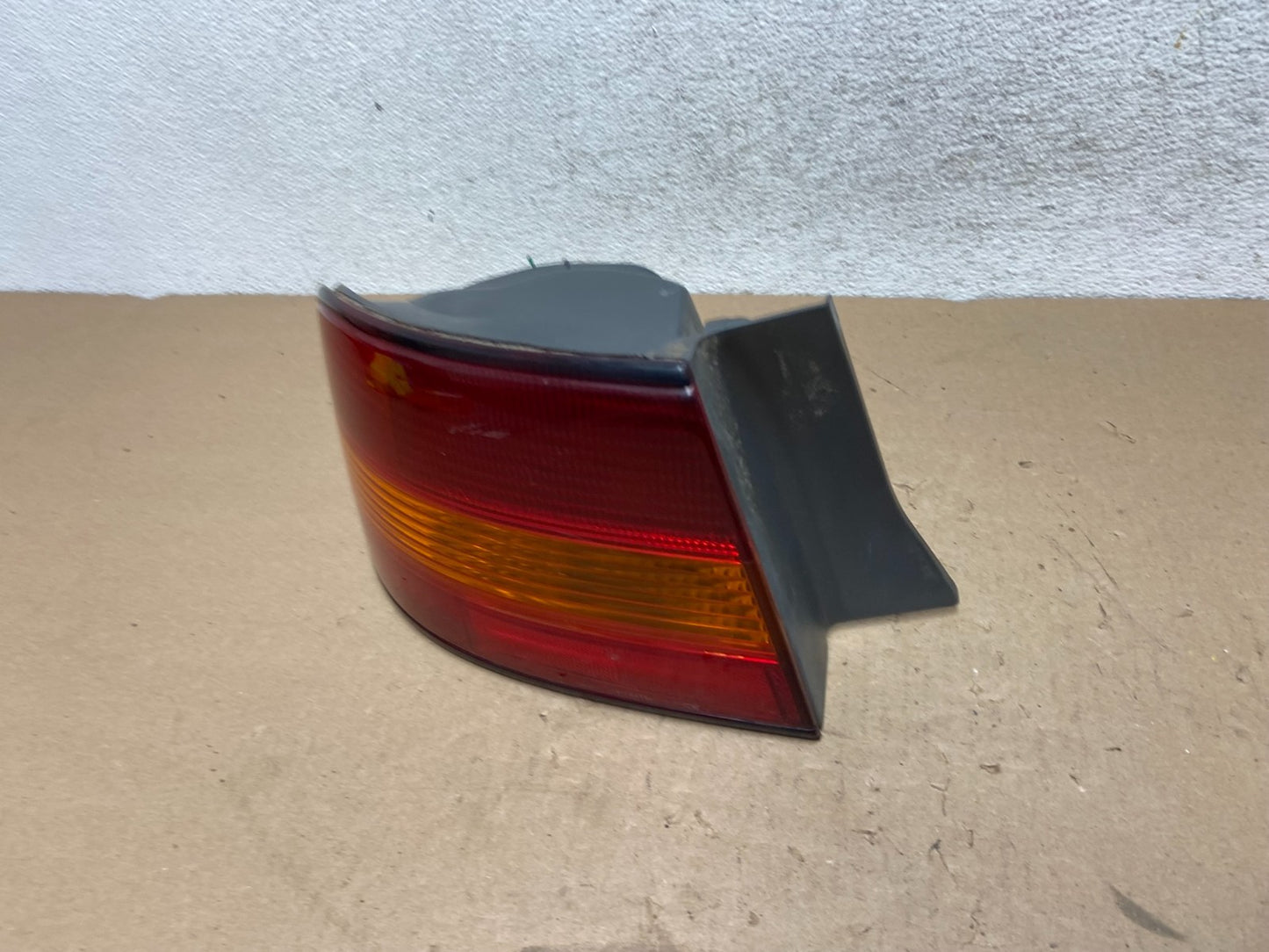 1997 1998 1999 Lexus ES300 Left Driver Side Tail Light AG4099 PS1