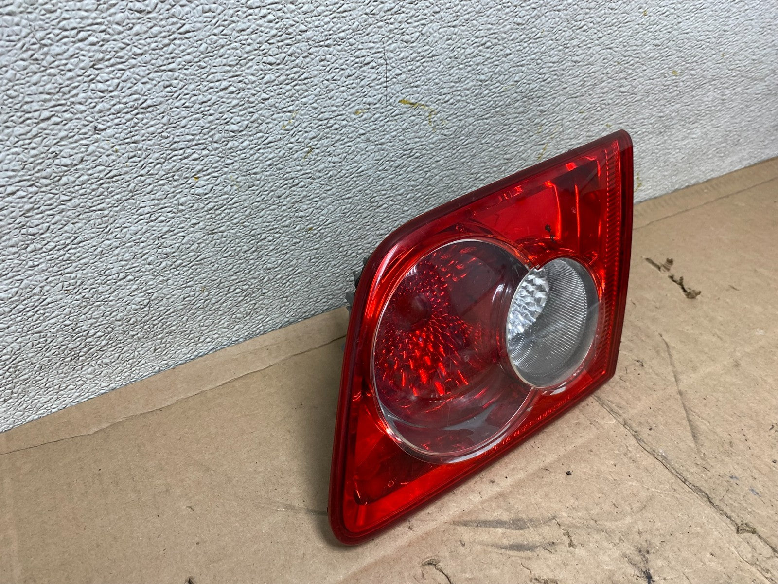 2003 2004 2005 Mazda 6 Right Passenger Inner Tail Light Taillight OEM R7578 DW1