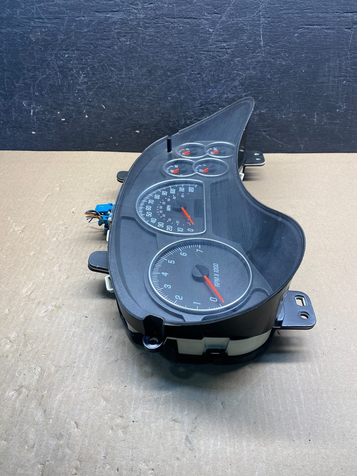 2002 to 2005 Chevrolet Trailblazer Speedometer Cluster Gauge AG1830 DG1