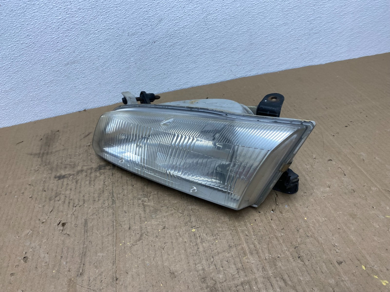 1997 1998 1999 Toyota Camry Left Driver Side Halogen Headlight AB8492 DW1