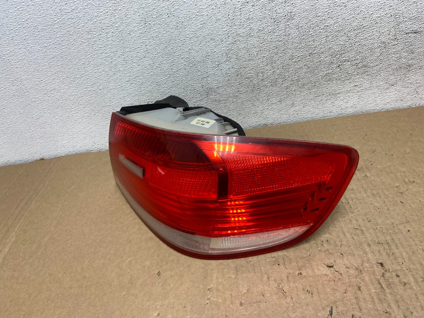 2007 to 2010 BMW M3 328i 335i Coupe Right Passenger RH Tail Light AF7460 DW1