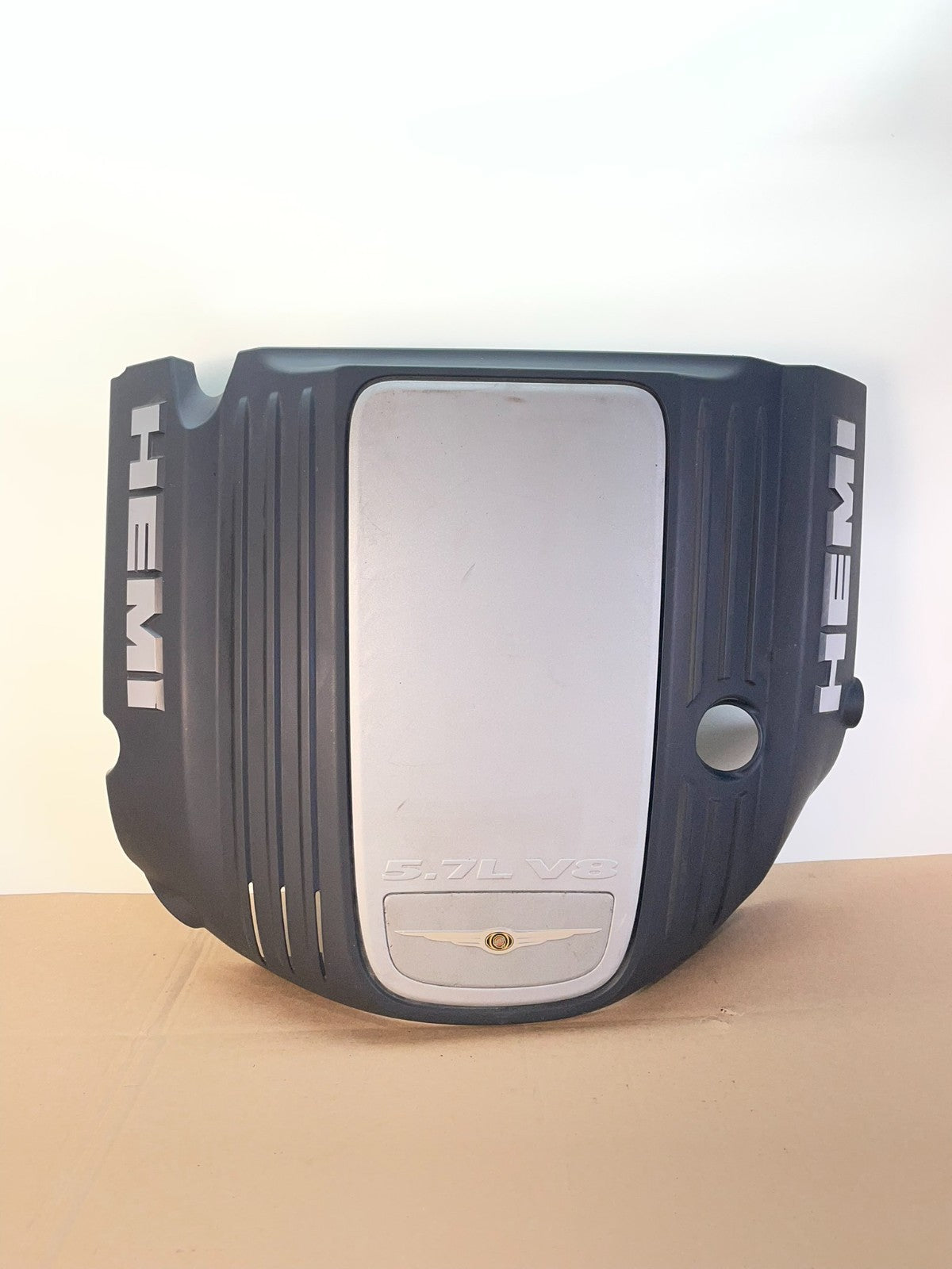 2005 to 2010 Chrysler 300 5.7L V8 Hemi Engine Motor Cover ai0605 DG0