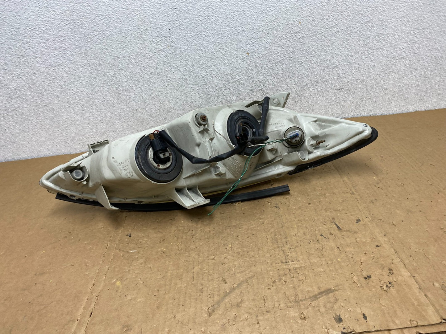 2002 2003 2004 Toyota Camry Left Driver Lh Side Halogen Headlight AD0584 DW5
