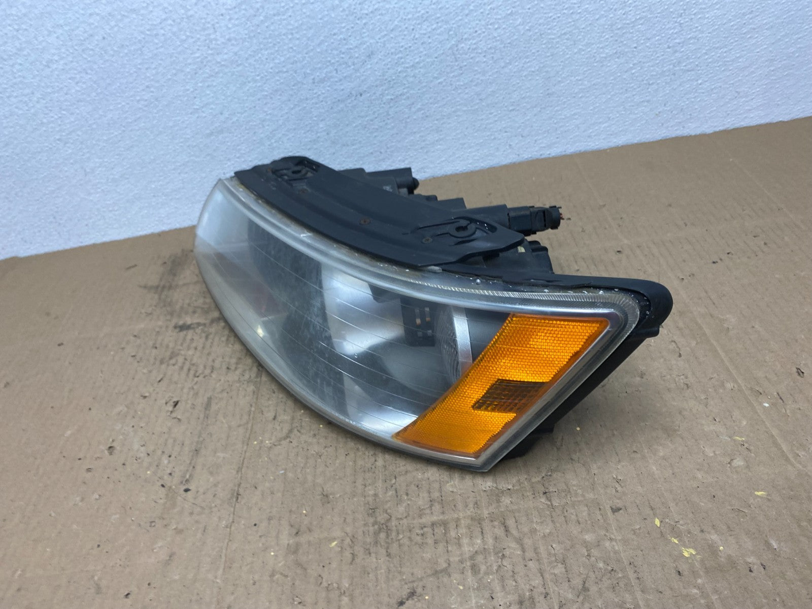 2006 to 2008 Hyundai Sonata Left Driver LH Side Headlight Halogen AB8495 DW1