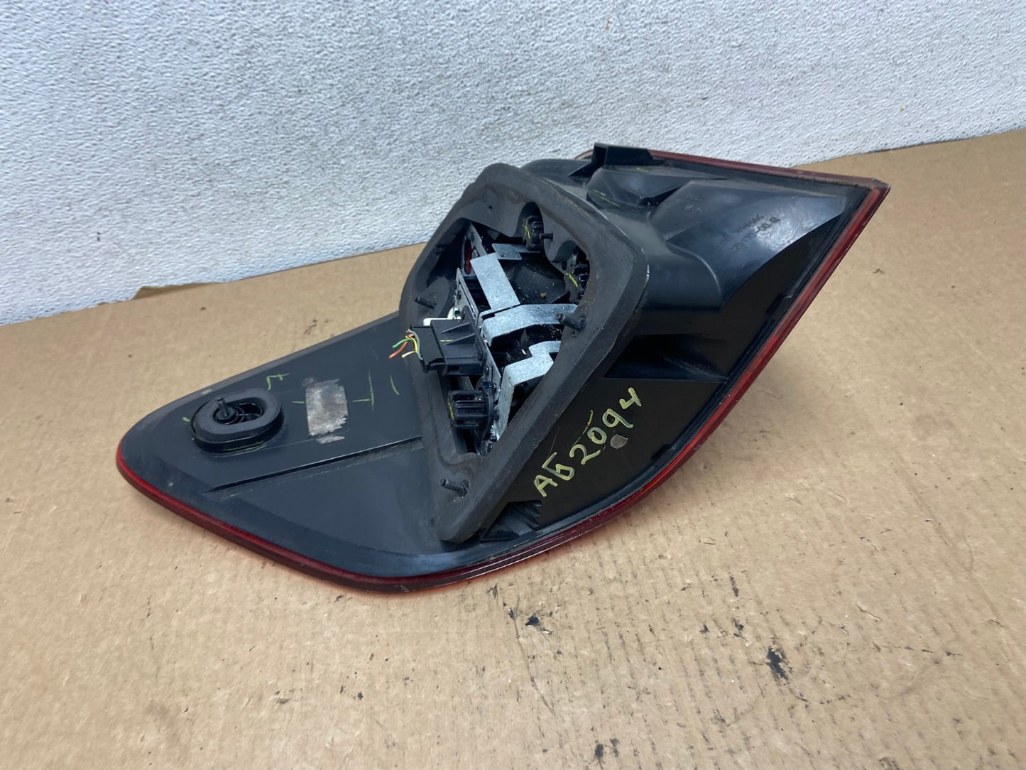2009 to 2011 Mercedes ML350 ML-Class Right Passenger RH Tail Light AG2094 LK5