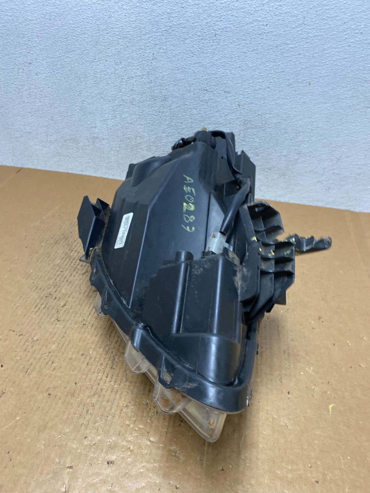 2012 2013 2014 Nissan Versa Sedan Headlight Left Driver LH AE0287 DW8