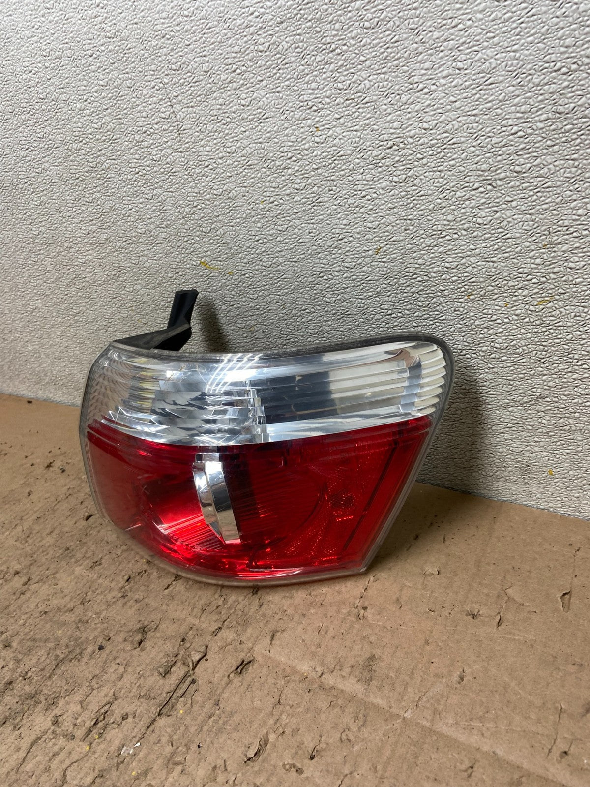 2007 to 2012 GMC Acadia Halogen Tail Light Right Passenger RH Side Y4822 PS1