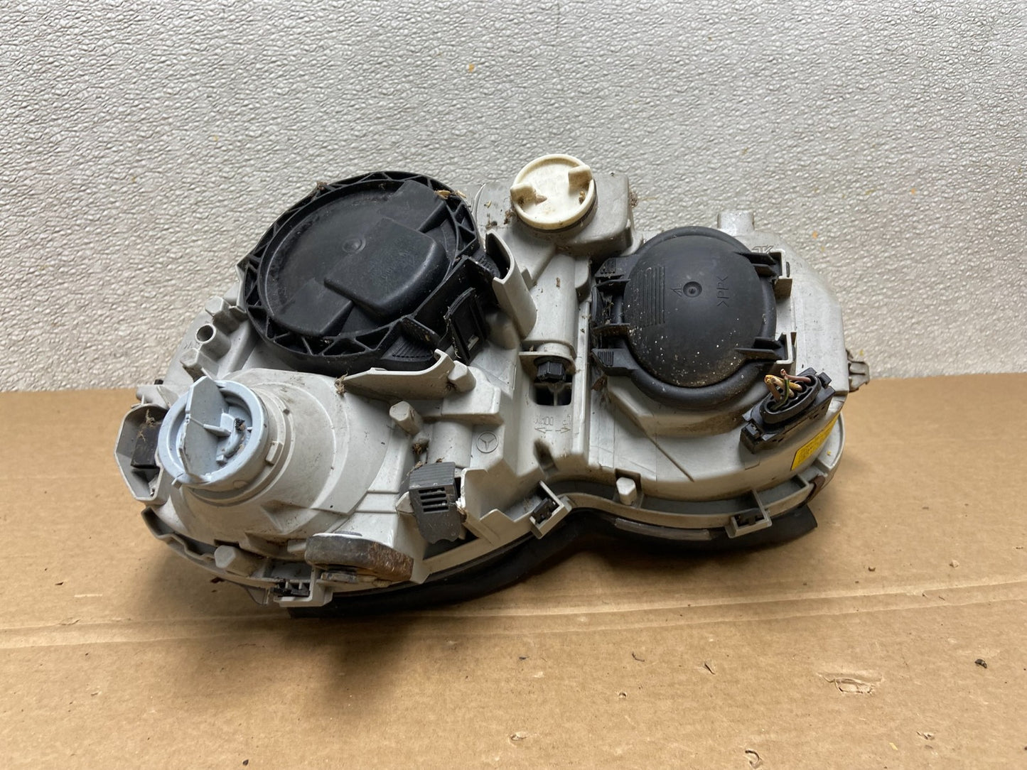 2005 to 2007 Mercedes-Benz C-Class Right Passenger Side Headlight AB3492 DW5