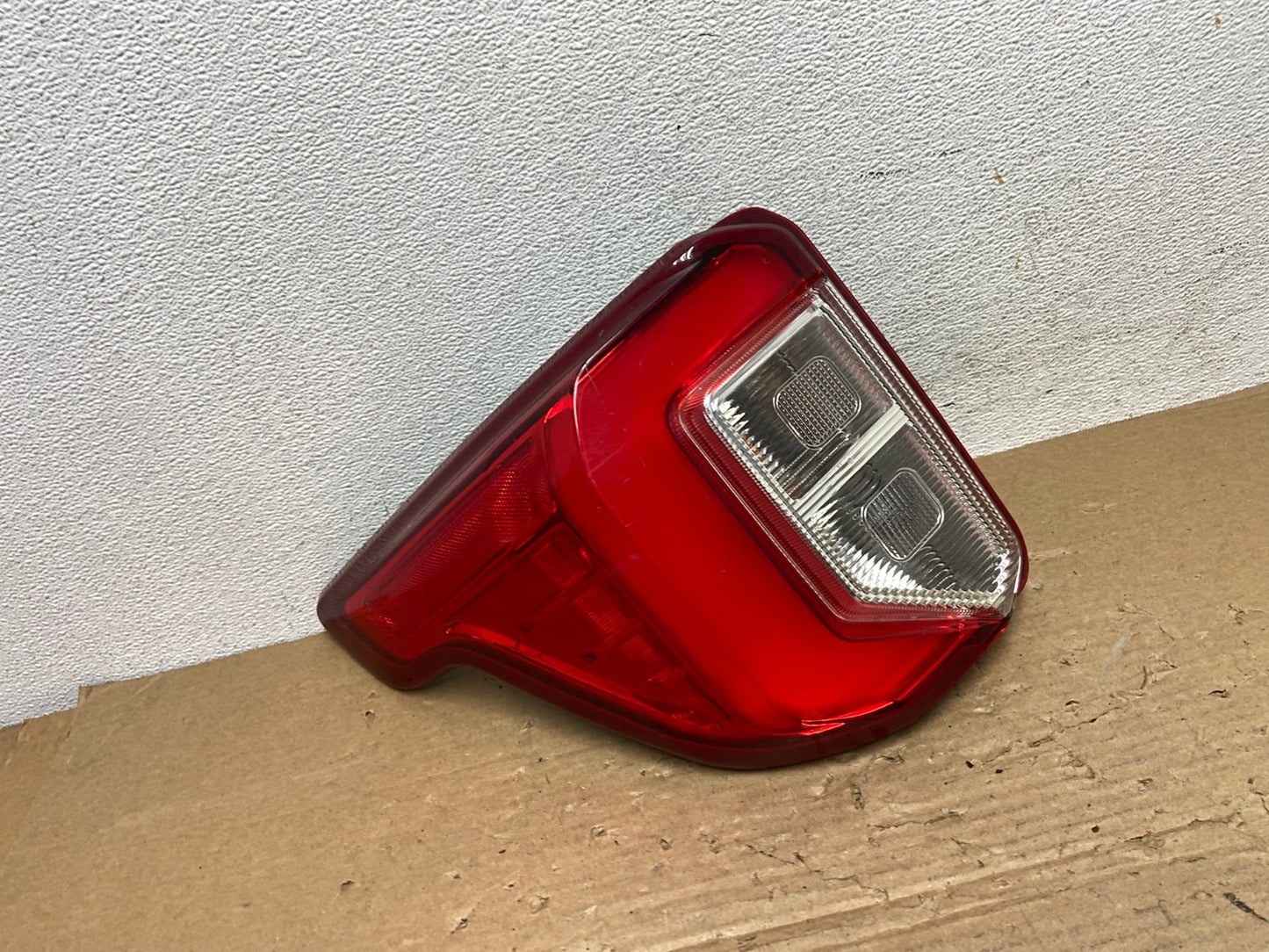 2020 2021 2022 2023 Ford Explorer Left Driver Lh Side Tail light AD4077 LK0