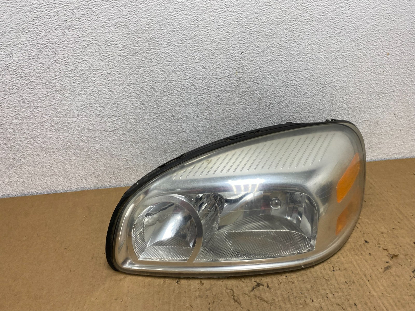 2005 - 2009 Pontiac Montana / Uplander Left Driver LH Headlight AC8262 DW0