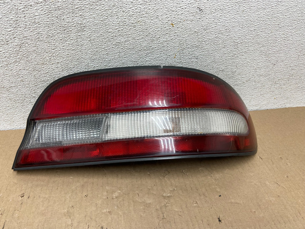 1995 1996 1997 Nissan Altima Right Passenger RH Side Tail Light ag7980 DG0