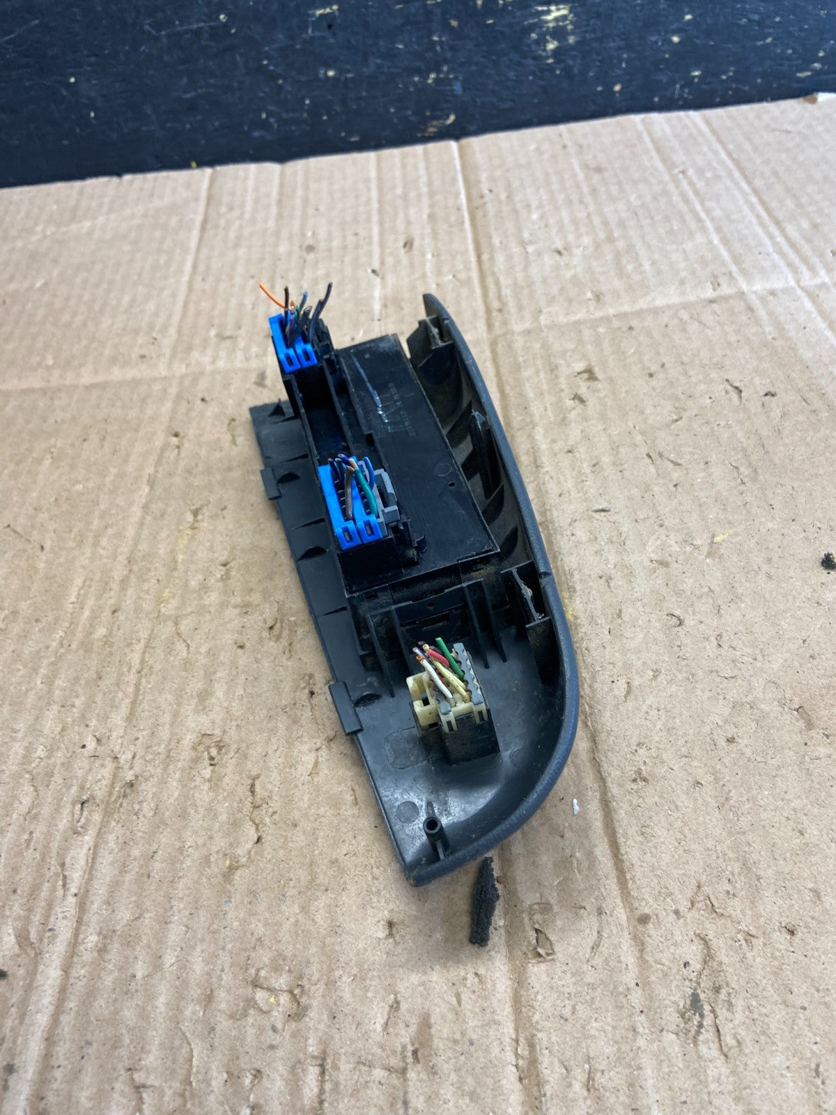 2000 to 2002 Chevrolet Silverado Master Door Switch AA80944