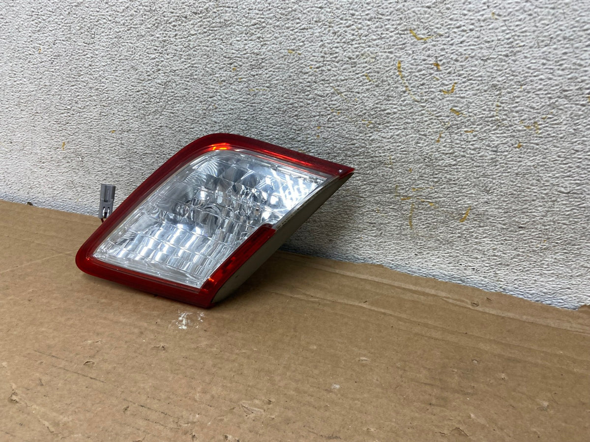 2007-2009 Toyota Camry Hybrid Right Passenger Side Inner Tail Light AH84442